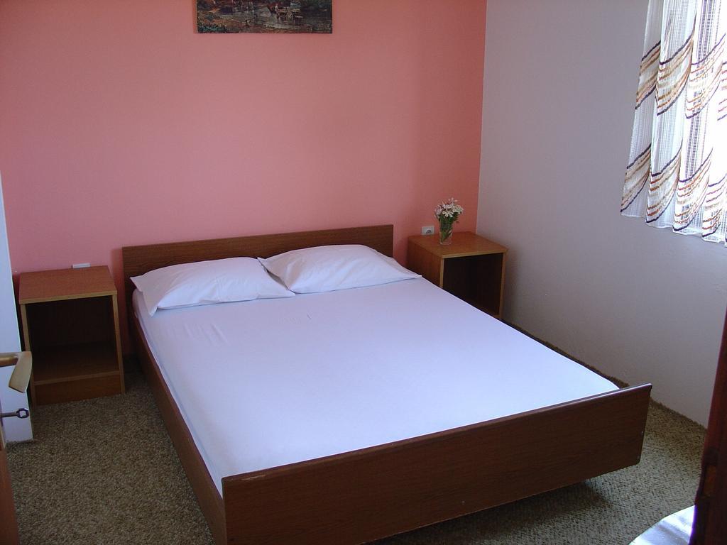Apartments And Rooms Mirjana Bibinje Camera foto