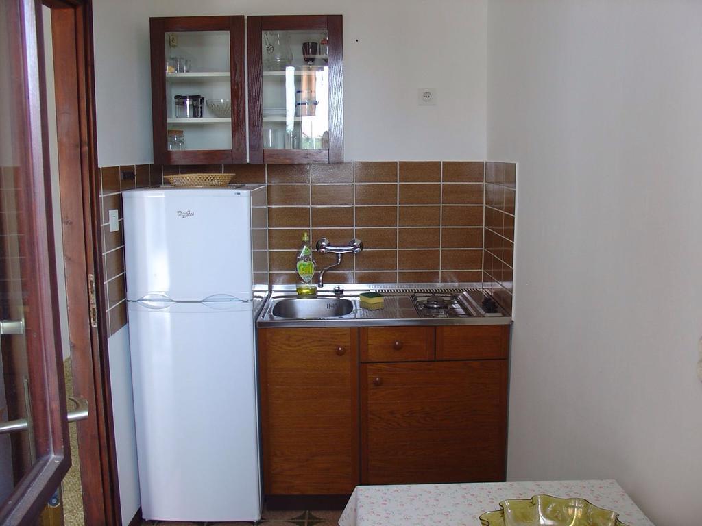 Apartments And Rooms Mirjana Bibinje Esterno foto