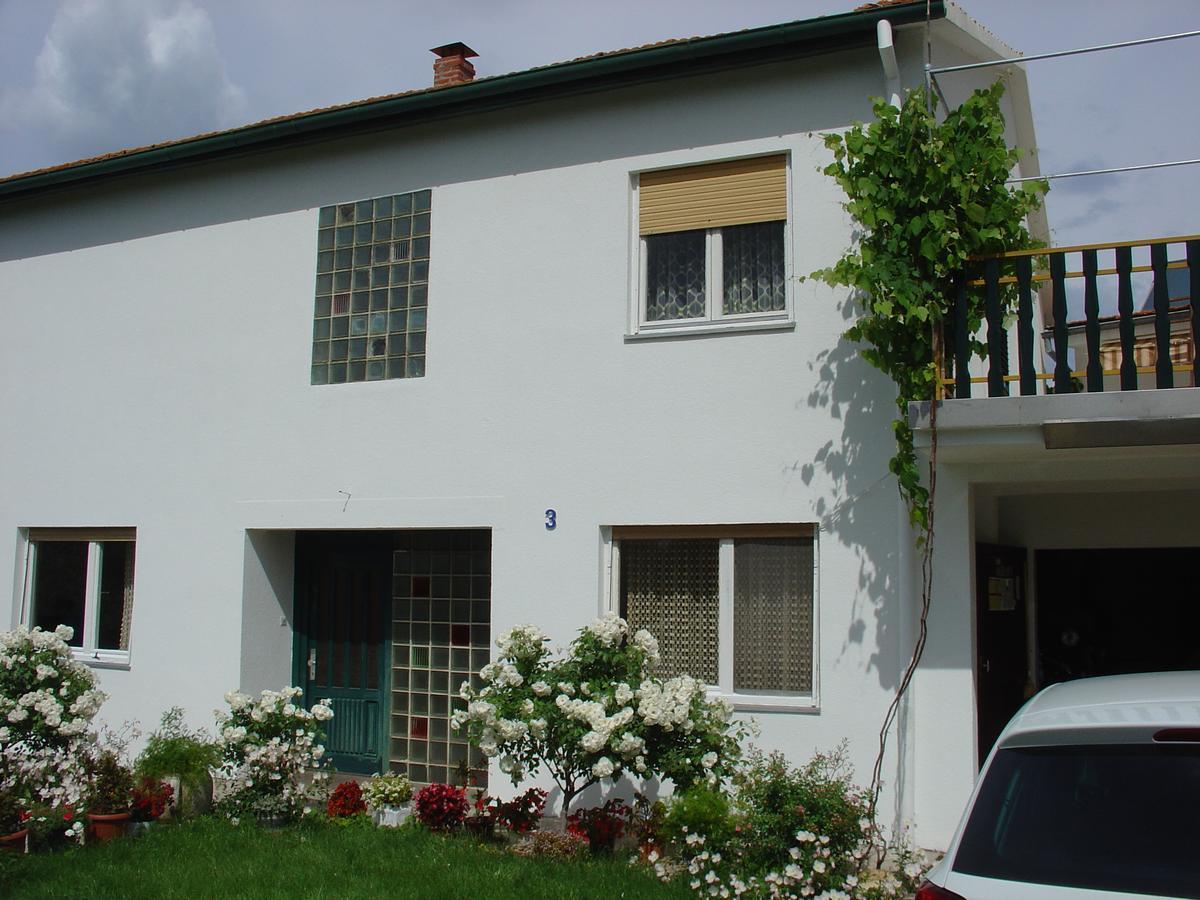 Apartments And Rooms Mirjana Bibinje Esterno foto